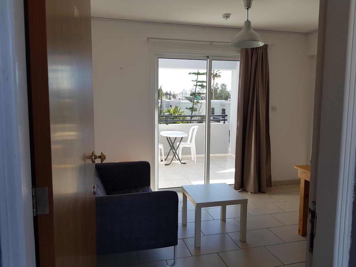 Valentinos Court Apartment Paphos Ngoại thất bức ảnh