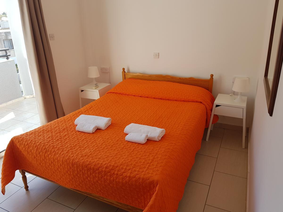 Valentinos Court Apartment Paphos Ngoại thất bức ảnh