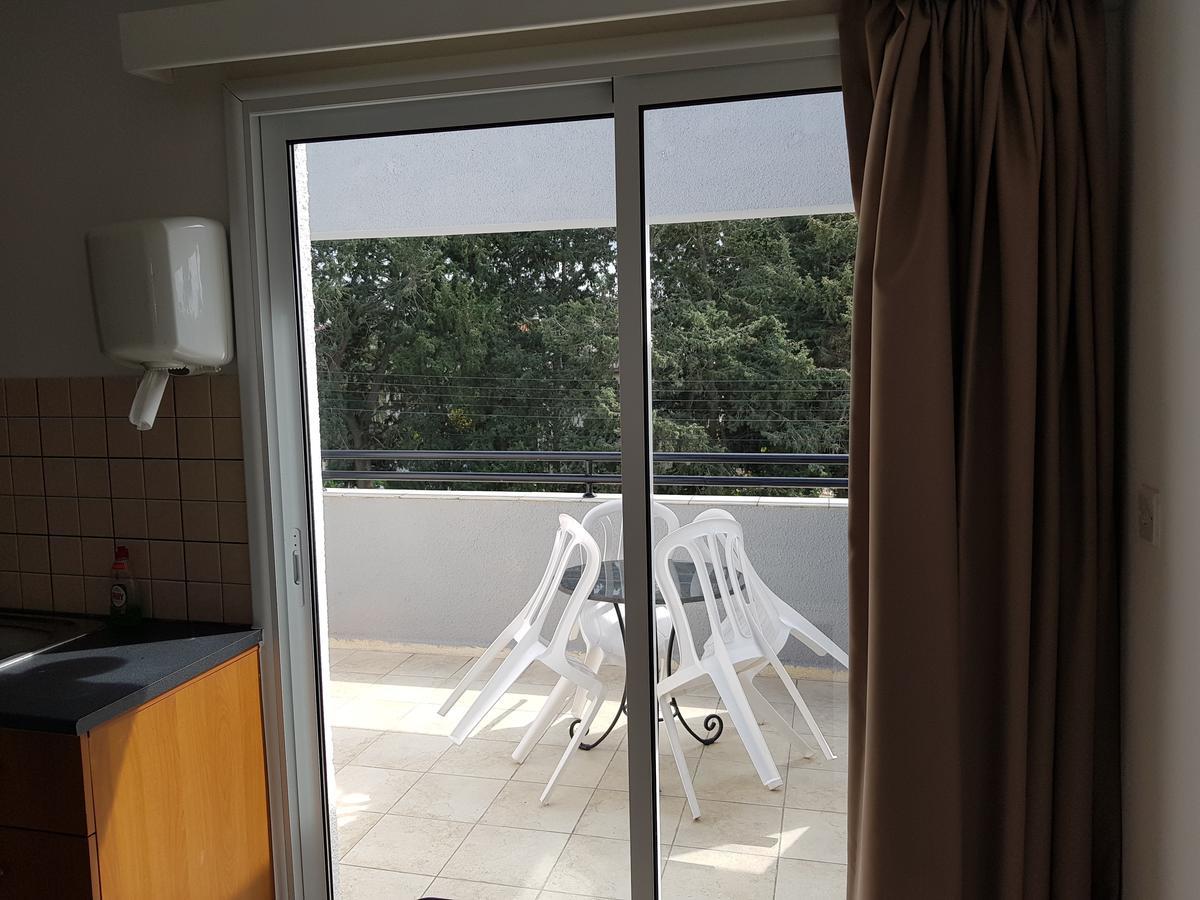 Valentinos Court Apartment Paphos Ngoại thất bức ảnh