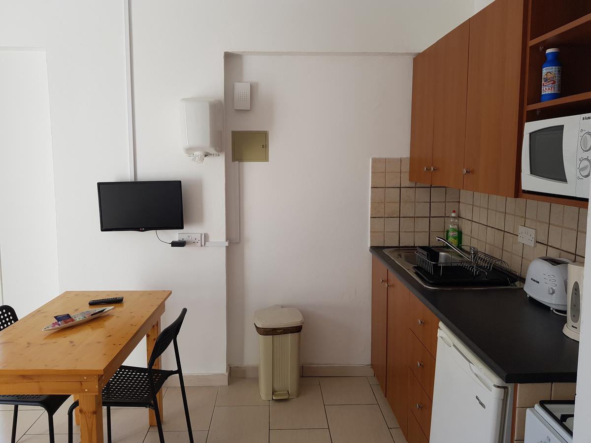 Valentinos Court Apartment Paphos Ngoại thất bức ảnh