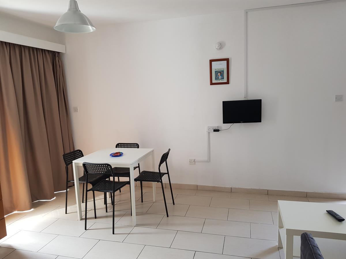 Valentinos Court Apartment Paphos Ngoại thất bức ảnh