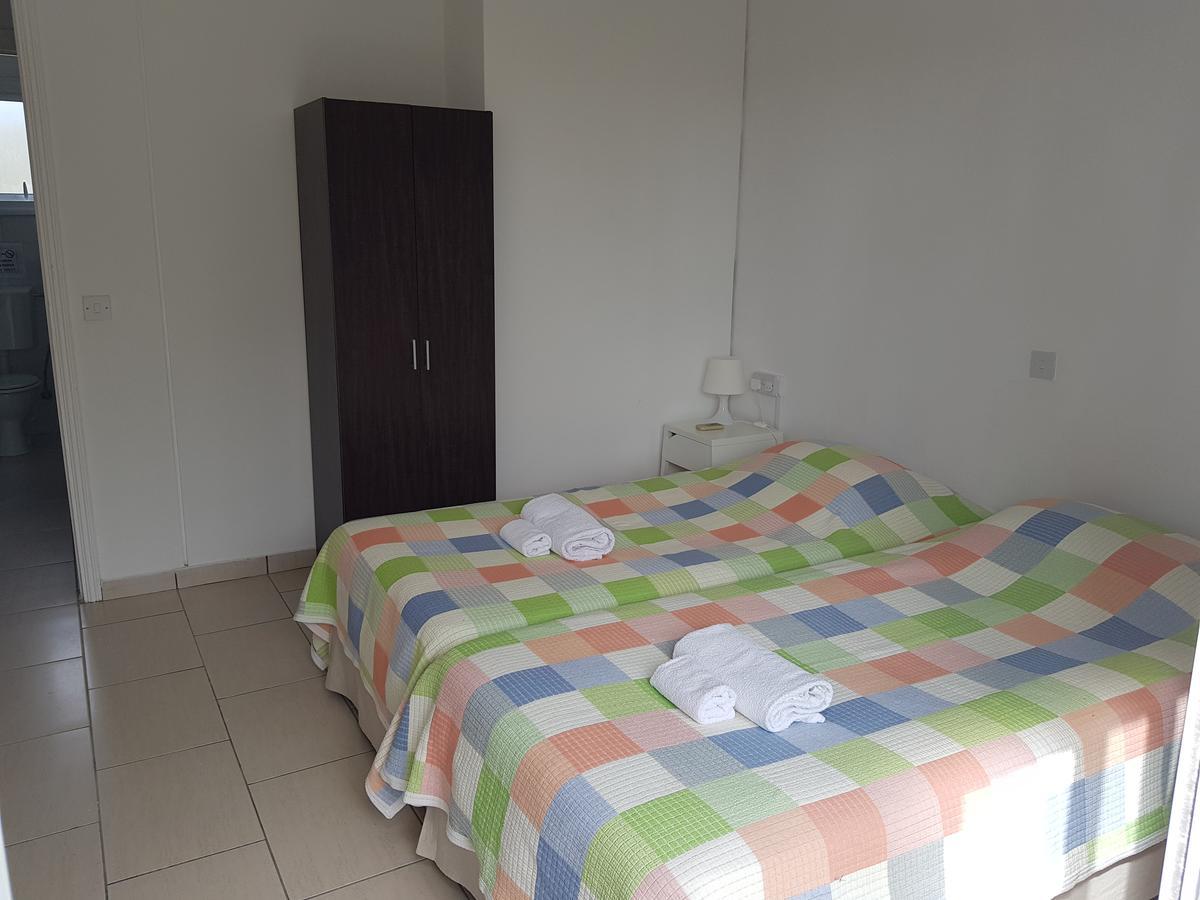 Valentinos Court Apartment Paphos Ngoại thất bức ảnh