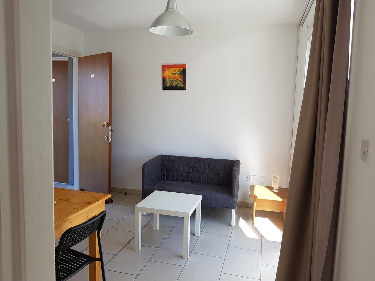 Valentinos Court Apartment Paphos Ngoại thất bức ảnh